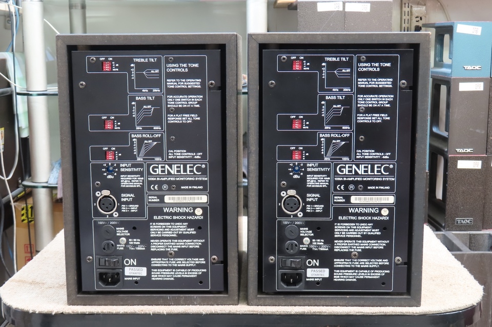 GENELEC 1030A パワードモニタースピーカー シリアル連番 ペア GENELEC 1030A パワードモニタースピーカー シリアル連番ペア 動作品