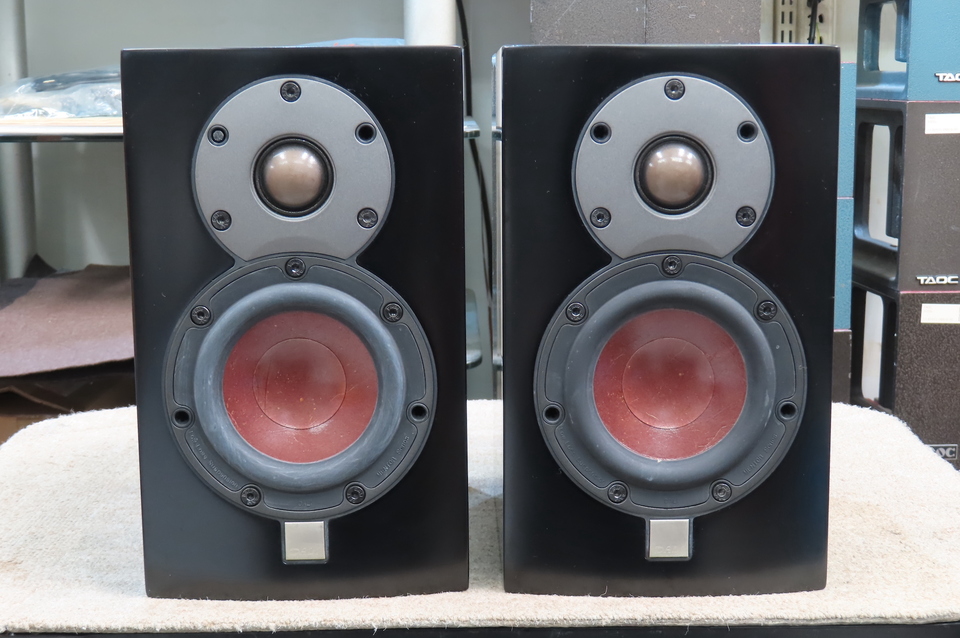 Dali MENTOR MENUET スピーカー 中古美品 サランネット付き MENTOR MENUET DALI - 中古オーディオ 高価買取・販売 ハイファイ堂