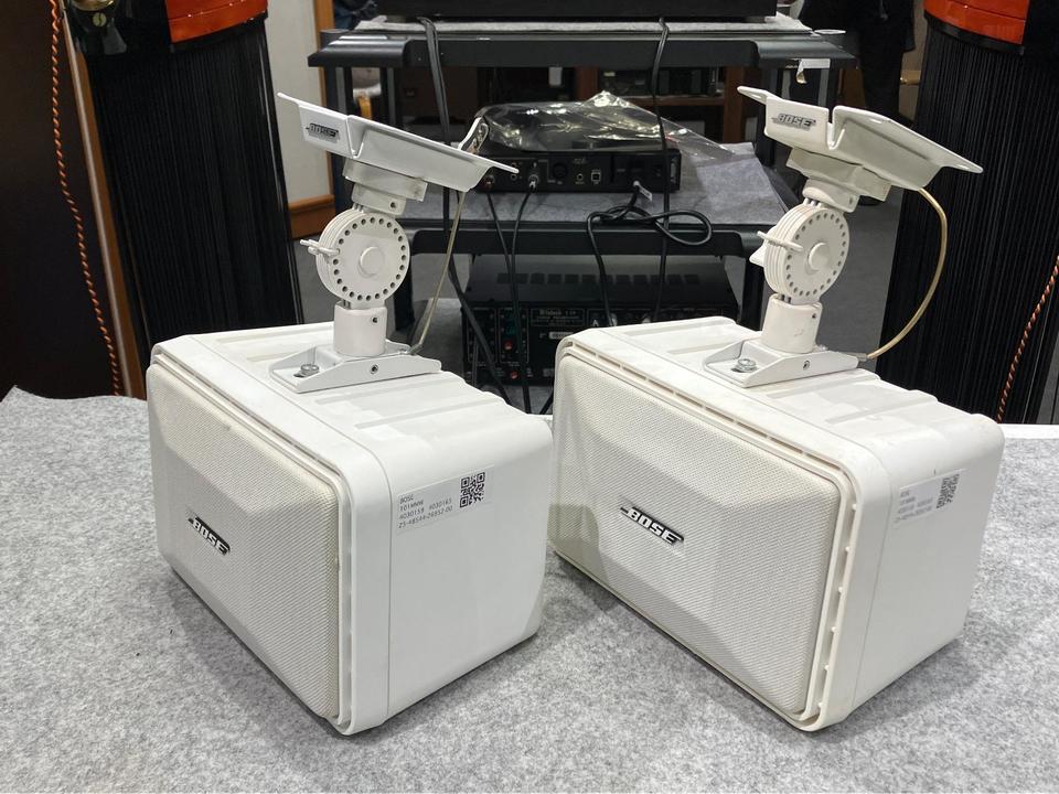 BOSE 101MMW MM ホワイト　ブラケット付き　① 楽天市場】カラオケスピーカー【中古品】【送料無料】BOSE スピーカー