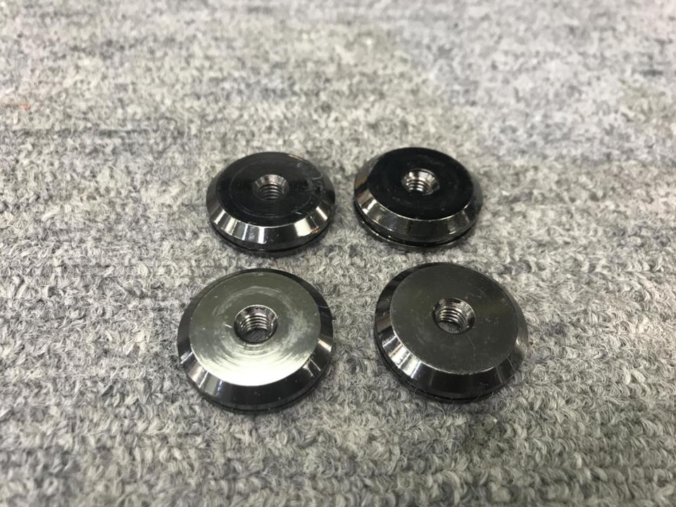 インシュレーター 不明 - 中古オーディオ 高価買取・販売 ハイファイ堂 インシュレーター 不明 - 中古オーディオ 高価買取・販売 ハイファイ堂
