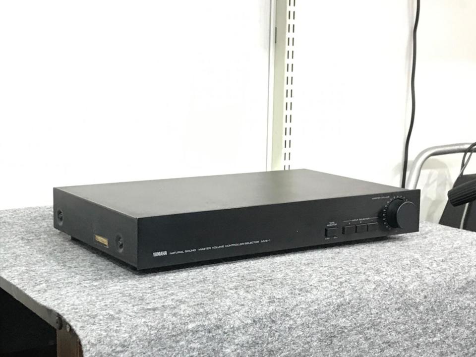 YAMAHAマスターボリュームコントローラー MVS-1 マルチアンプ用 YAMAHA ヤマハ MVS-1 マスターボリュームコントローラ／セレクター
