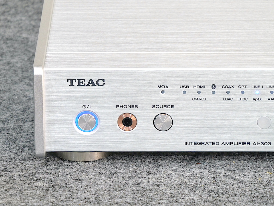 TEAC AI-303 中古美品　2022年製　シルバー AI-303 TEAC - 中古オーディオ 高価買取・販売 ハイファイ堂