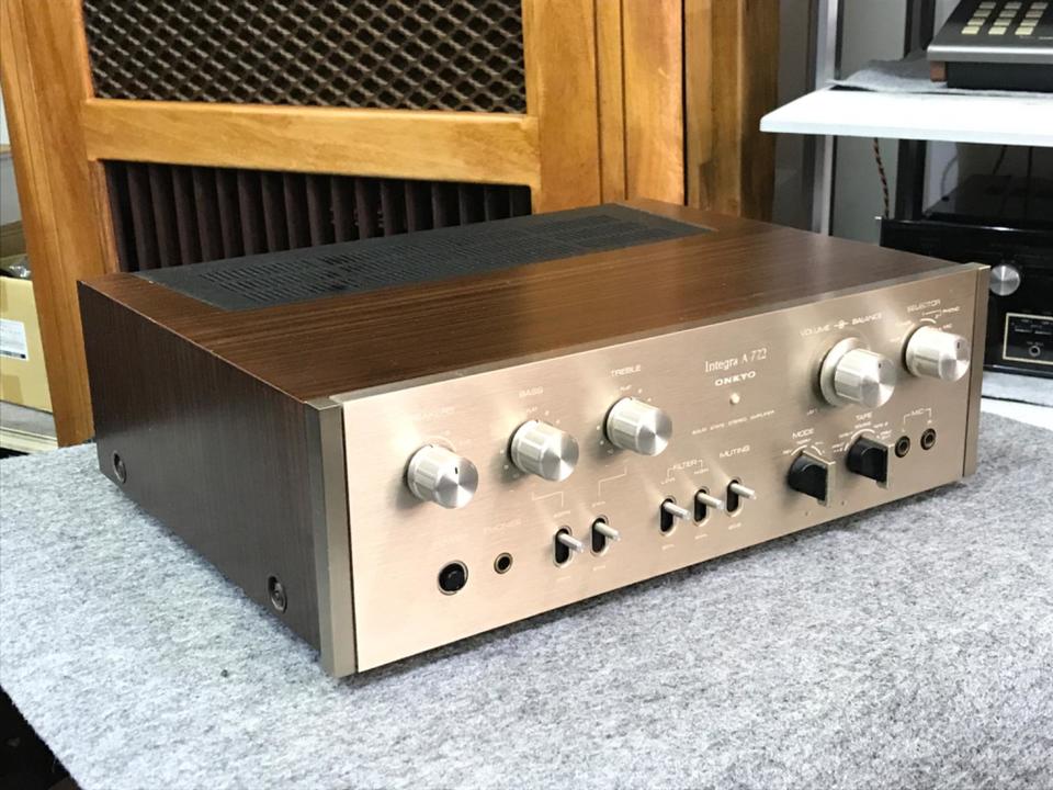 ONKYO Integra A-722 プリメインアンプ 動作品 ビンテージ。 Integra A-722 ONKYO - 中古オーディオ 高価買取・販売 ハイファイ堂